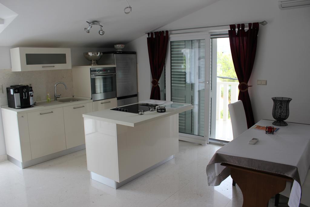 Vila Vito Trogir Rom bilde